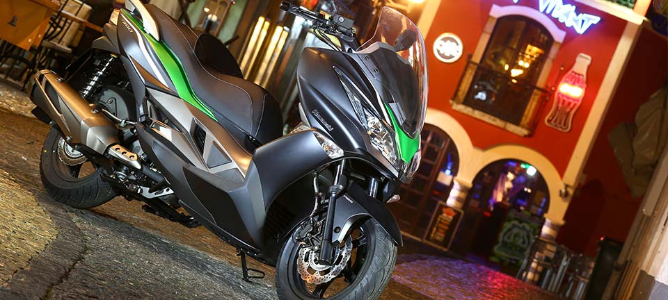 Kawasaki J300 Roller